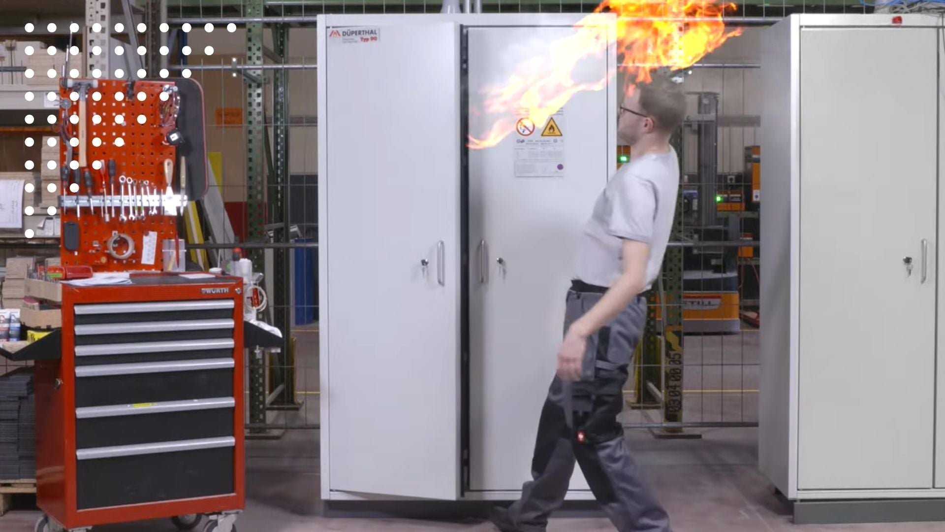 Jak bezpiecznie przechowywać baterie litowo-jonowe w firmie?