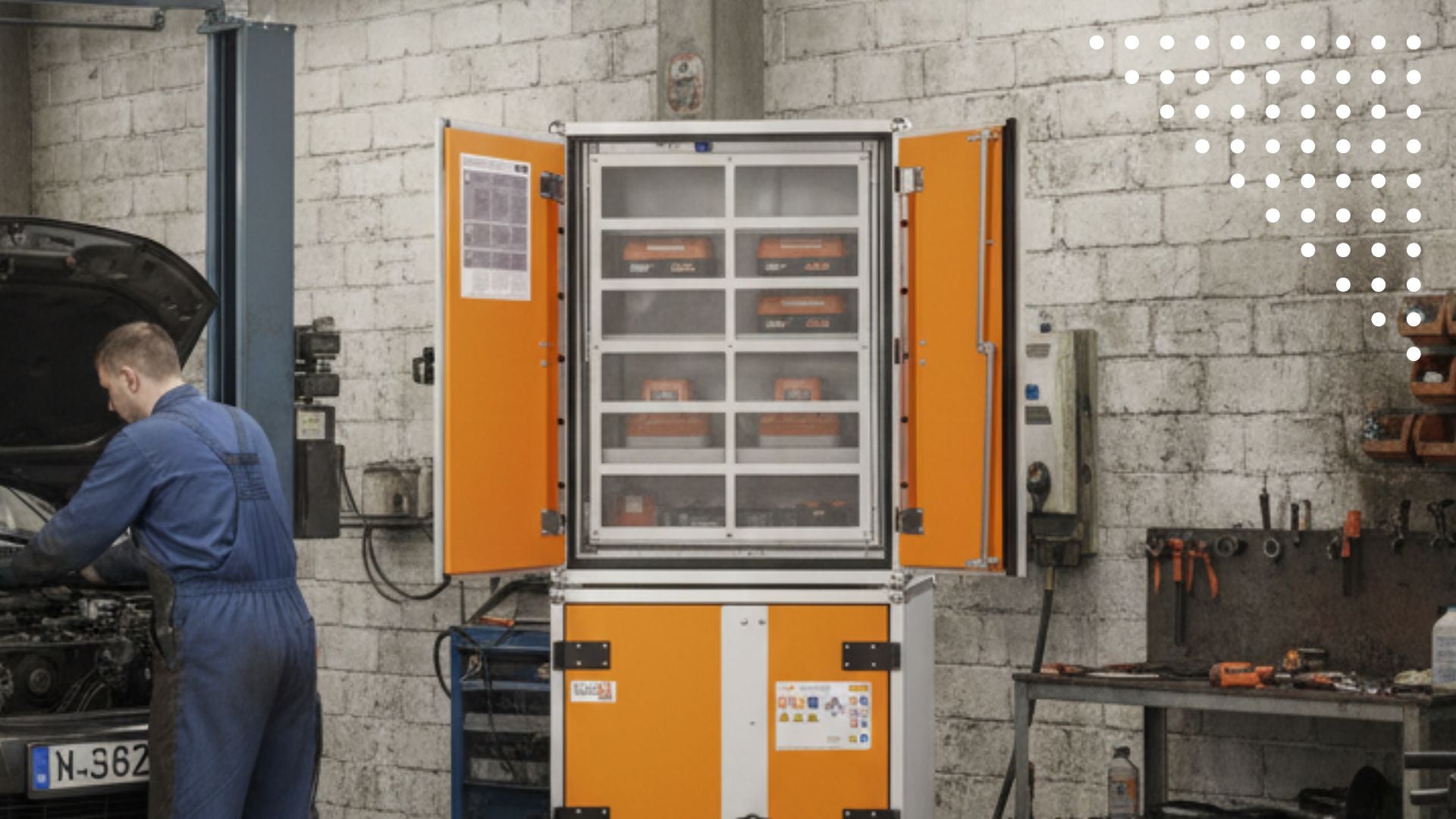 Szafy do ładowania akumulatorów – którą wersję wybrać: Basic, Premium czy Premium Plus?