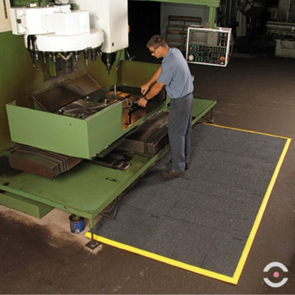 Mata ergonomiczna Notrax, 856SFR Cushion Ease Solid Nitrile GSII FR, modułowa, nitrylowa, mb x mb, obszar suchy, czarny