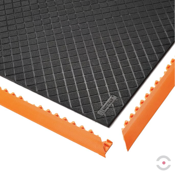 Mata ergonomiczna Notrax, 649 Safety Stance Solid, nitrylowa, 97 cm x 315 cm, obszar suchy, czarny/pomarańczowy