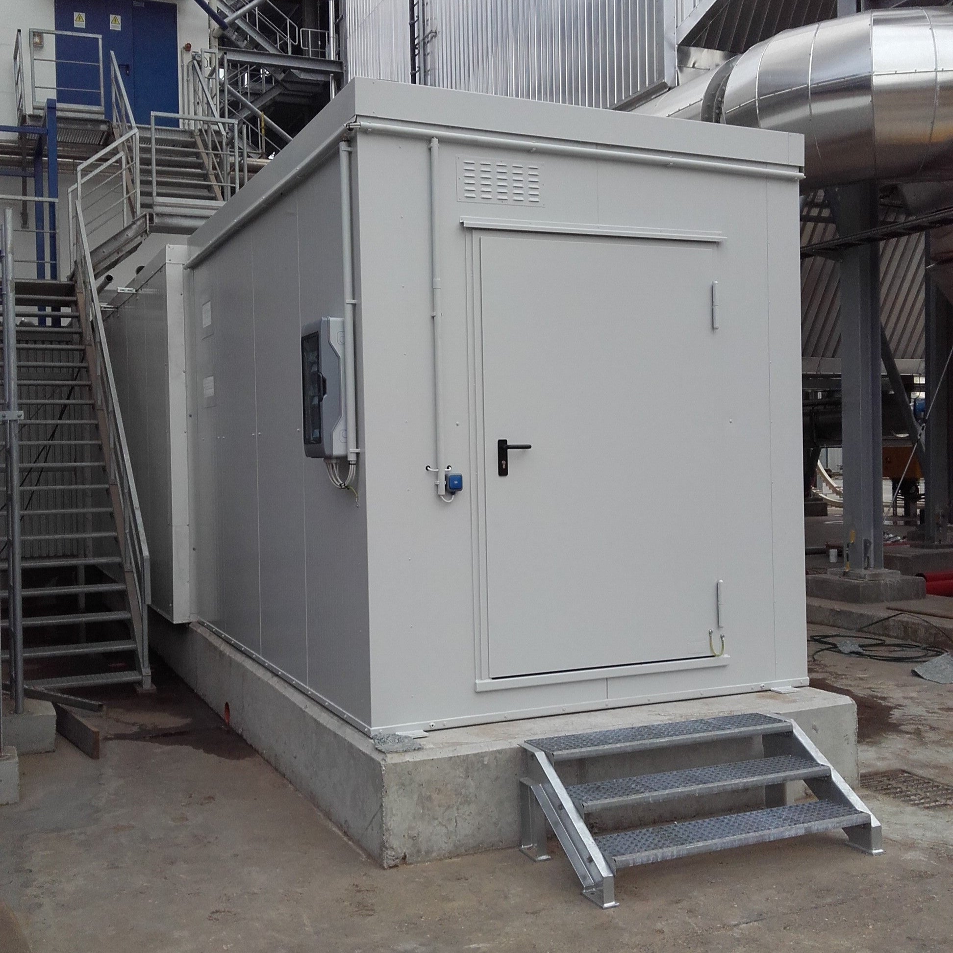 Magazyn ognioodporny Topserw, 4-CL, REI120, S*G*W 4000*2500*2440 mm, 1*1200 l, drzwi dwuskrzydłowe DF