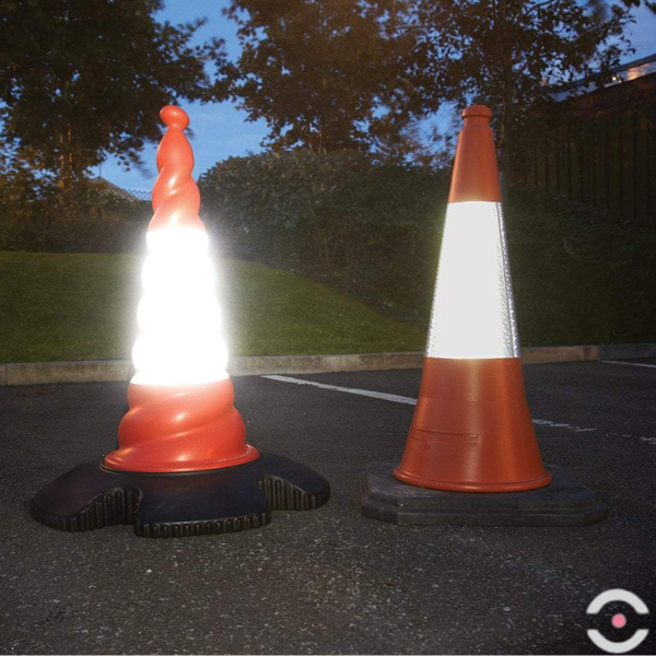 Pachołek drogowy do kasety z taśmą SKIPPER - pomarańczowy, odblaskowy