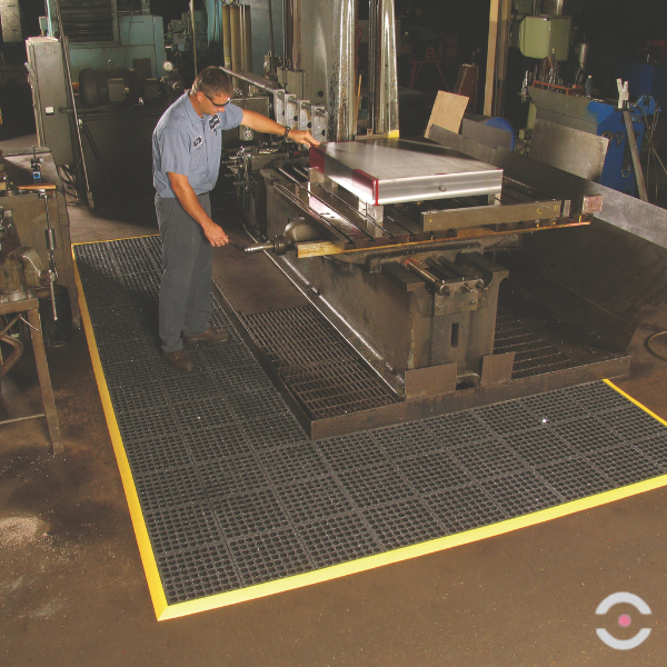 Mata ergonomiczna Notrax, 850SFR Cushion Ease Nitrile GSII FR, modułowa, 91 cm x 91 cm, obszar mokry/zaolejony, czarny