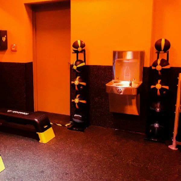 Stacja wody pitnej Zdrojownia A171-BF11, źródełko/dystrybutor, przyciski uruchamiające