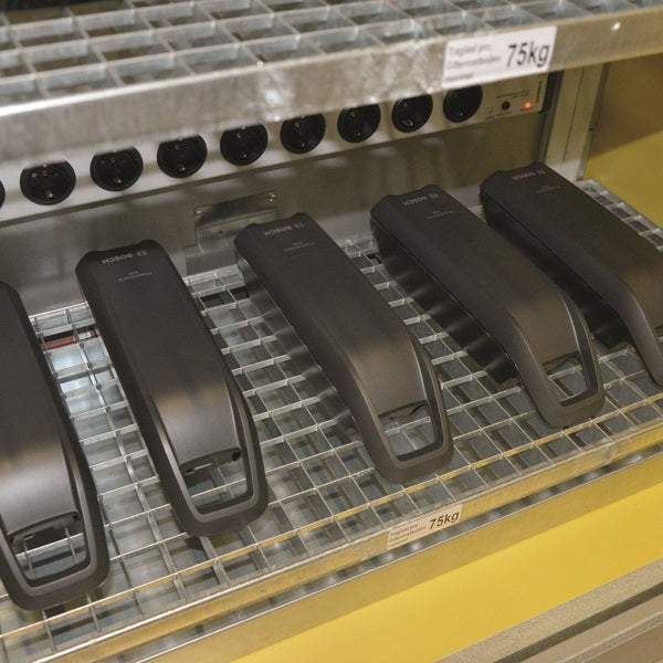 Szafa ognioodporna Topserw BATT-90 S, ładowanie baterii, 2 półki, 20 gniazd, BASIC CHARGE, 90 min