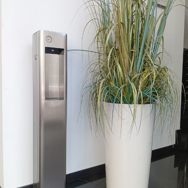 Zdrój wody pitnej Zdrojownia ECO-BF, postumentowa, przycisk