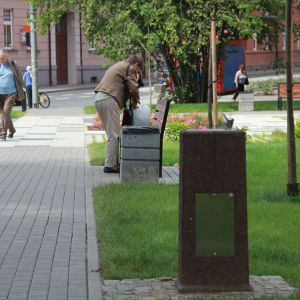 Zdrój wody pitnej Zdrojownia DF-38, postumentowy, wibrobeton, 1*misa