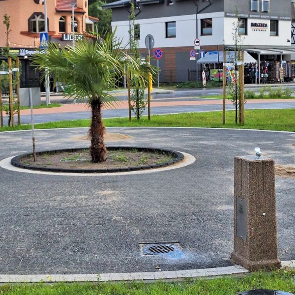 Zdrój wody pitnej Zdrojownia DF-38, postumentowy, wibrobeton, 1*misa