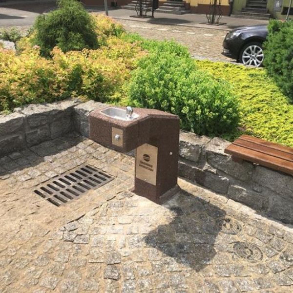 Zdrój wody pitnej Zdrojownia DFBF-36, postumentowy, wibrobeton, 1*misa boczna