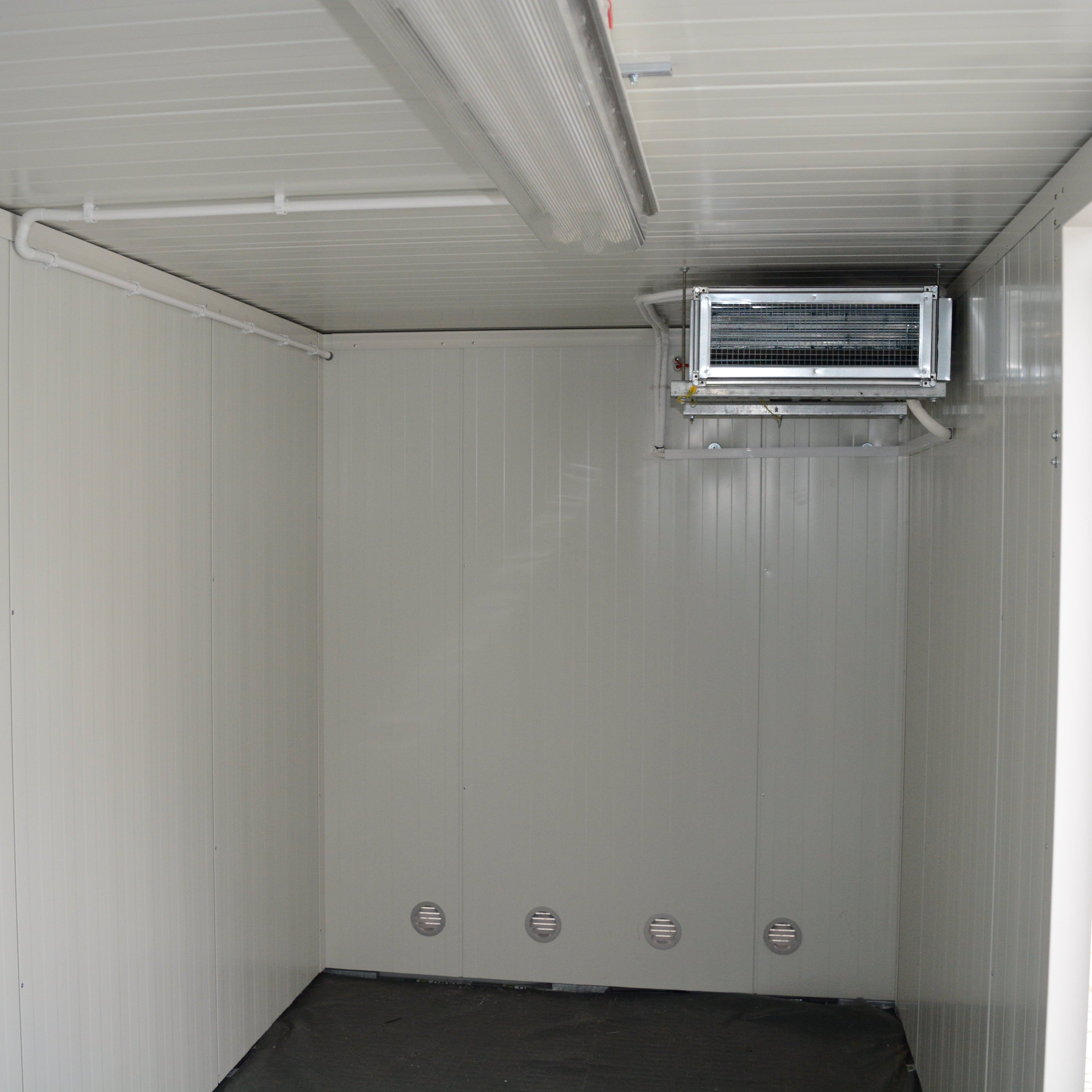 Magazyn chemiczny izolowany Topserw, SLT 5*6, S*G*W 5075*6560*2605 mm, galwanizowany, trzymodułowy