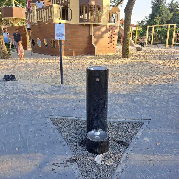 Zdrój wody pitnej Zdrojownia GRF-PF, postumentowy, 1*misa okrągła, poidełko