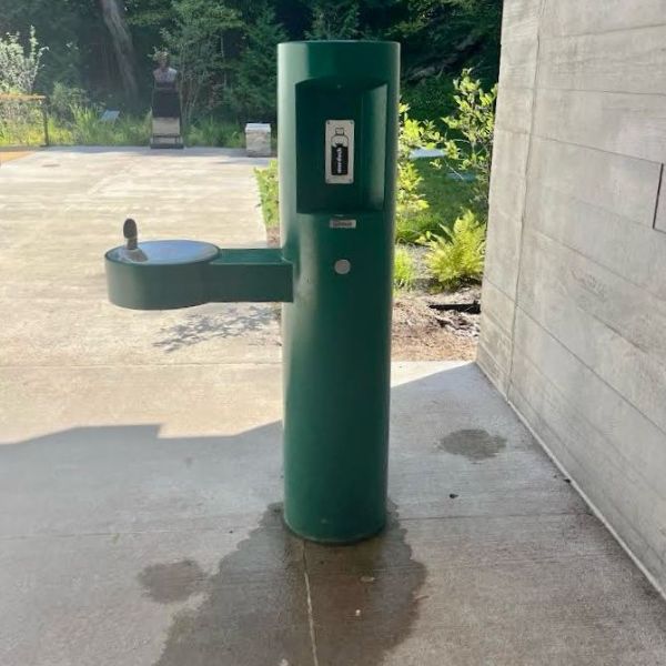 Stacja wody pitnej Zdrojownia GYM, źródełko, nalewak do butelek