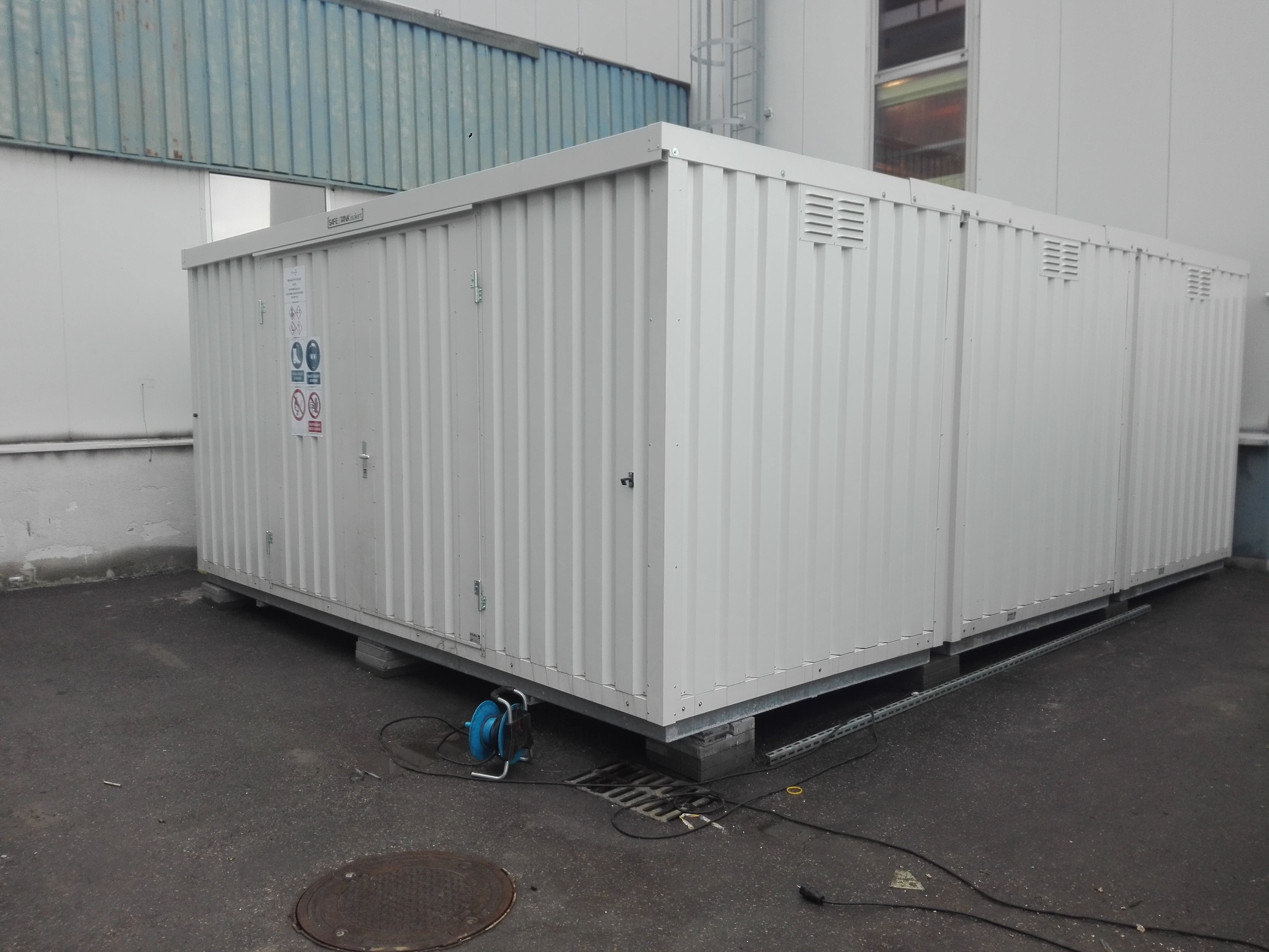 Magazyn chemiczny nieizolowany Topserw, SLH 5*4, S*G*W 5075*4330*2605 mm, 2*1300 l, galwanizowany, dwumodułowy