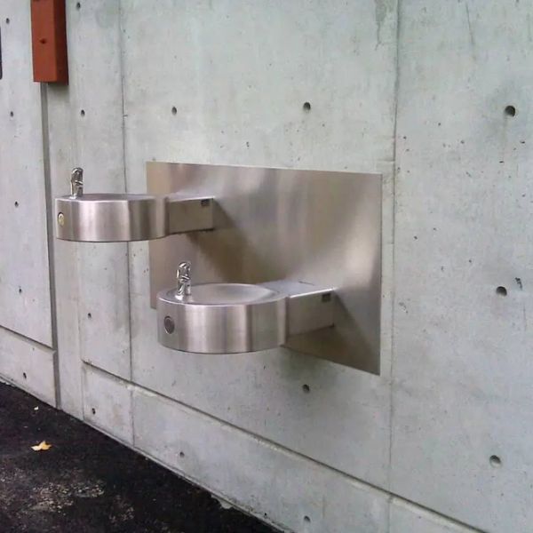 Zdrój wody pitnej Zdrojownia GRC, ścienny, 1*misa okrągła, satynowy