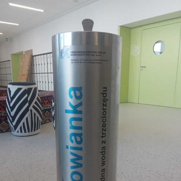 Dystrybutor wody pitnej Zdrojownia 8903, stojący, 1*misa, okrągły