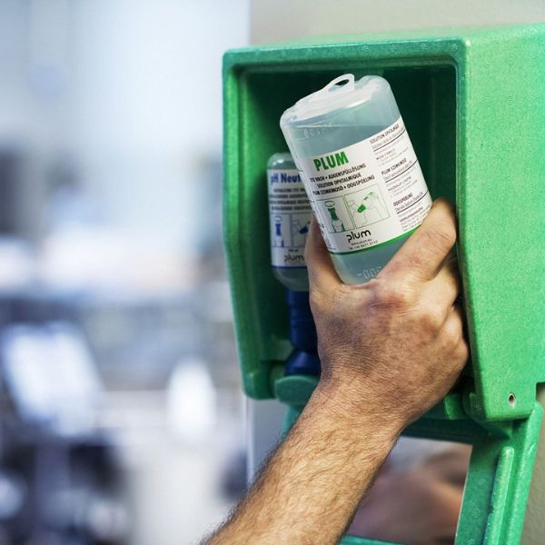 Roztwór do płukania oczu Plum, DUO, ciało obce, butelka 500 ml, chlorek sodu 0,9%