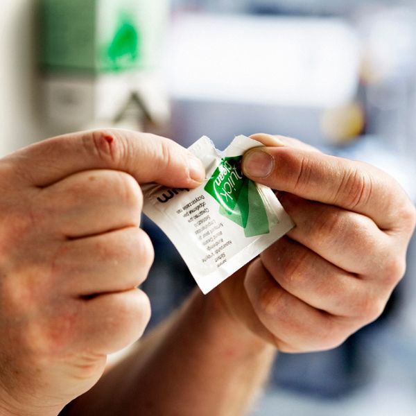 Chusteczki odkażające Plum QuickClean, 40 szt., uzupełnienie