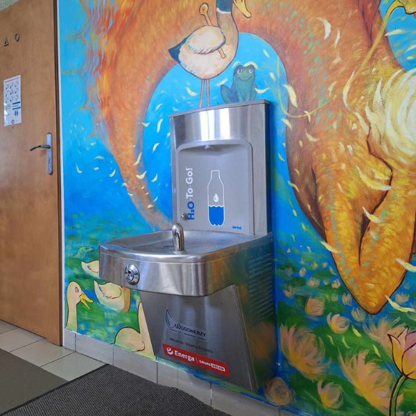 Stacja wody pitnej Zdrojownia A171-BF11, źródełko/dystrybutor, przyciski uruchamiające