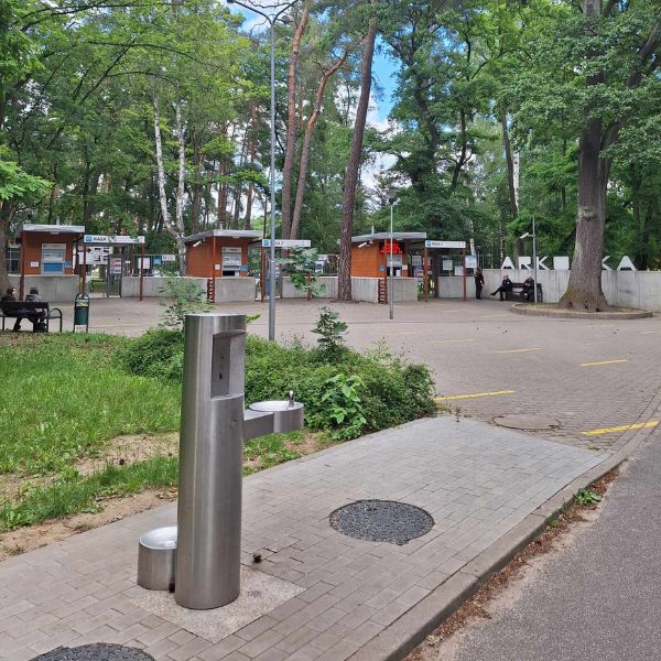 Stacja wody pitnej Zdrojownia GYM-PF, źródełko, nalewak do butelek, poidełko