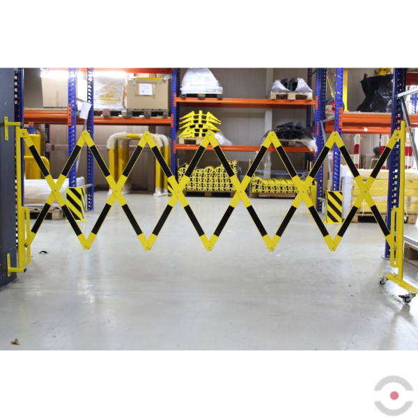 Bariera nożycowa, dł. 4000 mm, ścienna, kółka, czarny/żółty