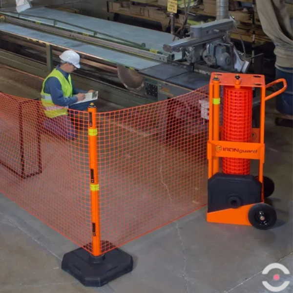 Przenośna barierka ochronna, 30 m, na kółkach