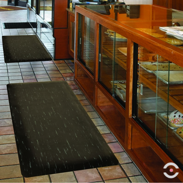 Mata ergonomiczna Notrax, 470 Marble Sof-Tyle, laminowana, 91 cm x mb, obszar suchy, szary