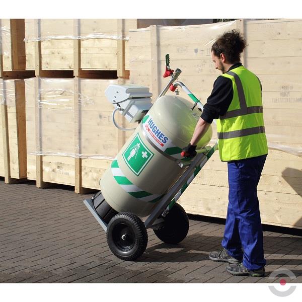 Natrysk awaryjny Hughes, mobilny, oczomyjka, zbiornik 114 l