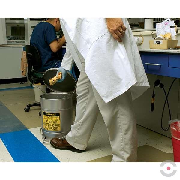 Pojemnik zabezpieczający Justrite stalowy na odpady olejowe, dźwignia nożna, 80 l, SoundGard, srebrny