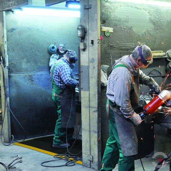 Mata ergonomiczna Notrax, 465 Skywalker HD Nitrile FR, modułowa, nitrylowa, mb x mb, obszar suchy, czarny