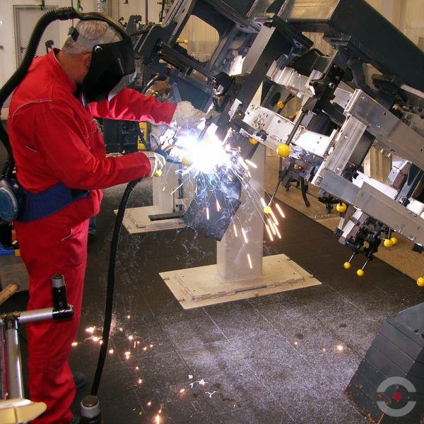 Mata antystatyczna Notrax, 661S Cushion Ease Solid ESD Nitrile FR, modułowa, nitrylowa, 91 cm x 91 cm, obszar suchy, czarny