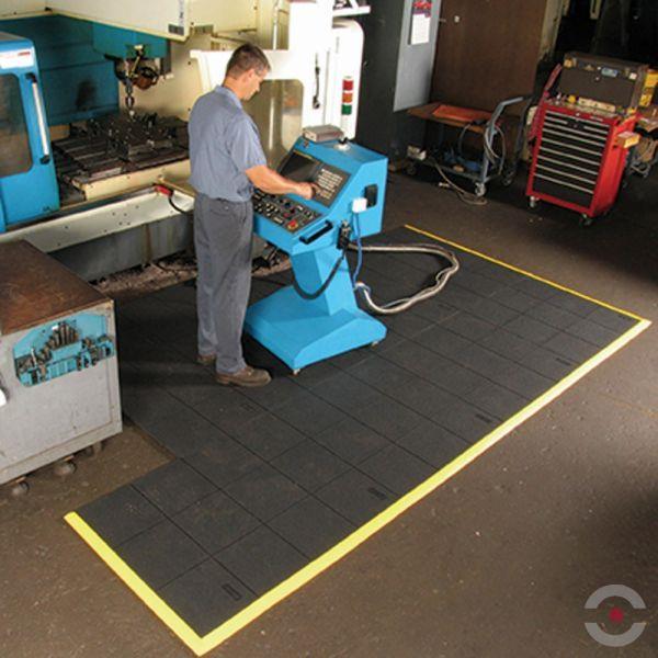 Wykładzina przemysłowa Notrax, 91 cm x 91 cm, ergonomiczna, guma nitrylowa, 656S Cushion Ease Solid Nitrile, kolor czarny