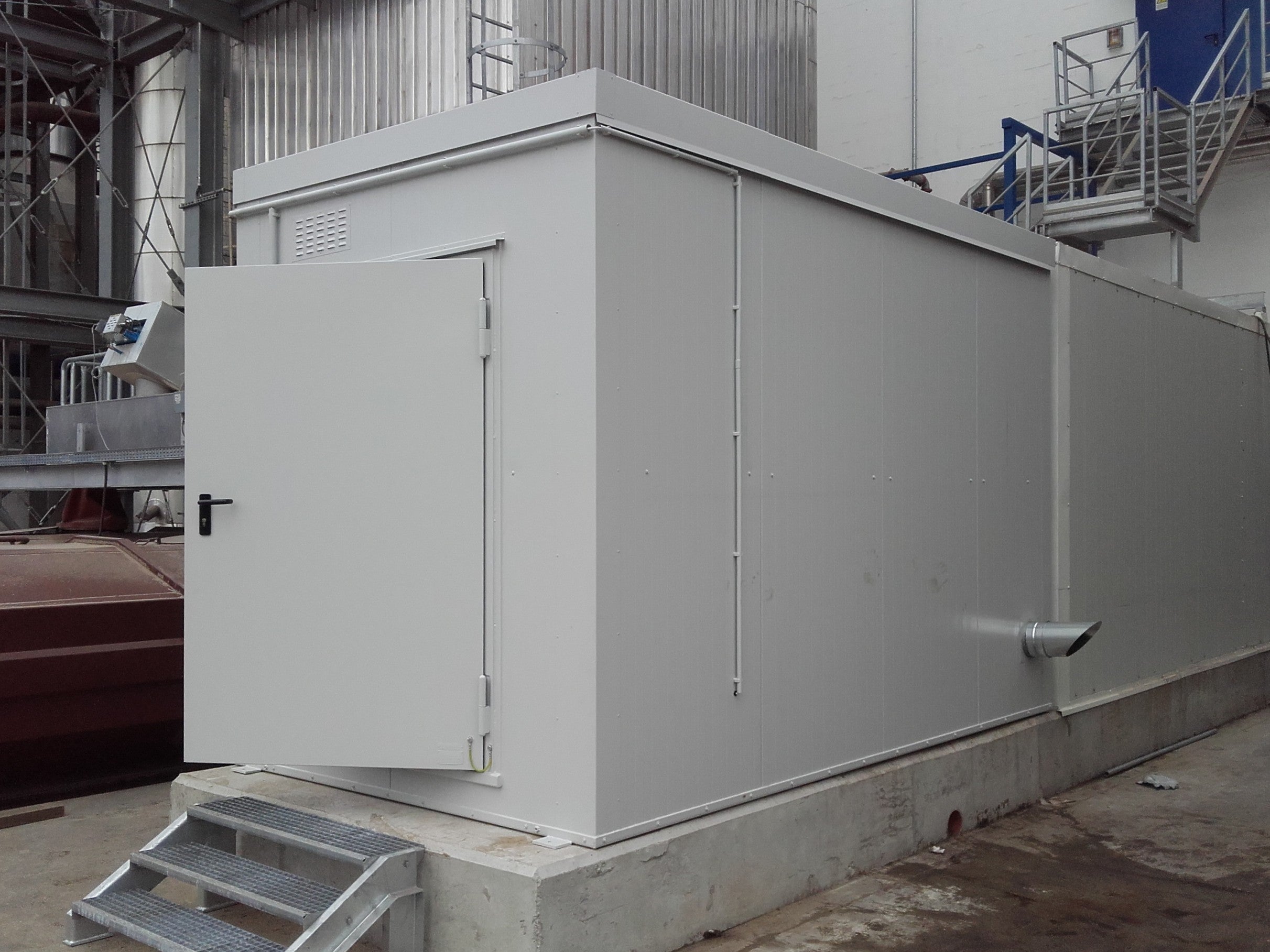 Magazyn ognioodporny Topserw, 6-CO, EI90, S*G*W 6000*2500*2840 mm, 1*1800 l, drzwi dwuskrzydłowe DF