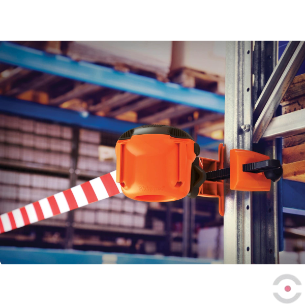 Zaciskowy uchwyt do kasety lub taśmy