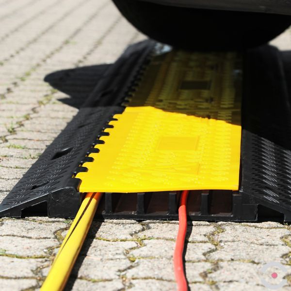 Modułowy próg kablowy z otwieraną pokrywą, 5 kanałów kablowych 35x38 mm