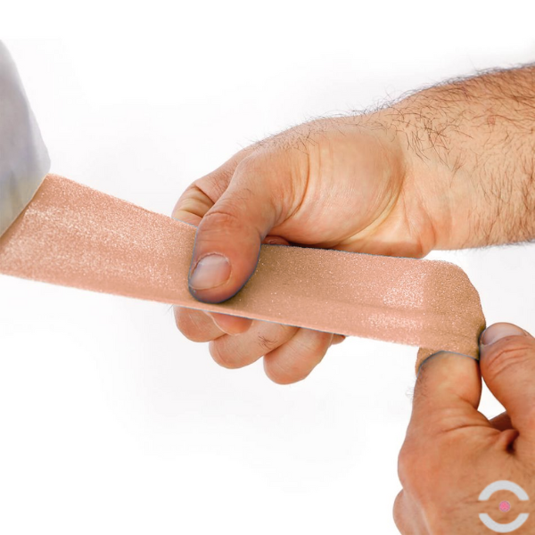 Samoprzylepny bandaż QuickSoft 5,5 x 5 m, beżowy, 2 sztuki