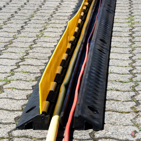 Osłona kabli i przewodów, zamknięta, D*S*W 1200*210*65 mm, czarny