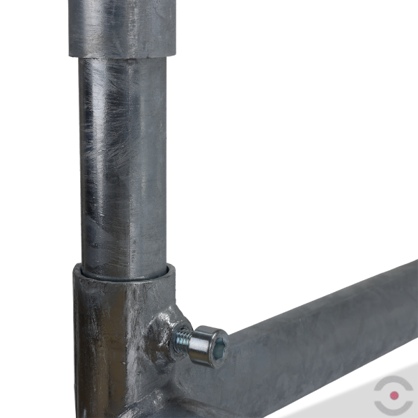 Regał transportowy z płotami barierowymi