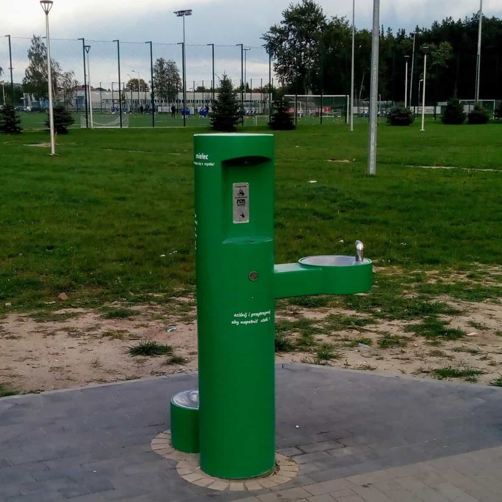 Stacja wody pitnej Zdrojownia GYM-PF, źródełko, nalewak do butelek, poidełko