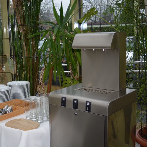 Dystrybutor wody pitnej Zdrojownia BLUPURA COOL 1 80 FIZZ, stojący, woda gazowana, chłodzona