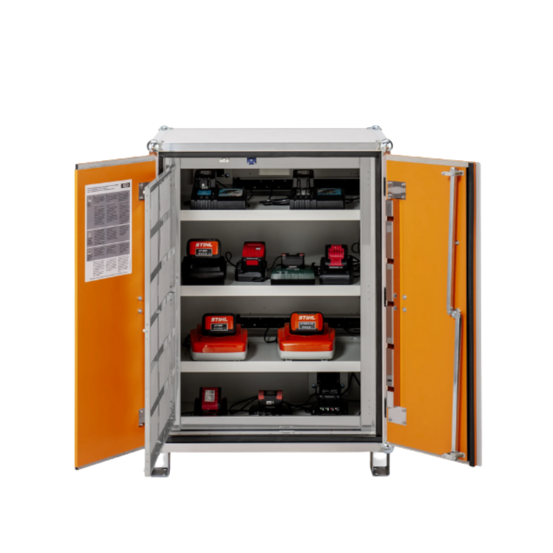 Szafa zabezpieczająca Topserw BATT M, ładowanie akumulatorów, 230V, 3 półki, 18 gniazd, nóżki, Basic 8/10, (VDMA 24994)