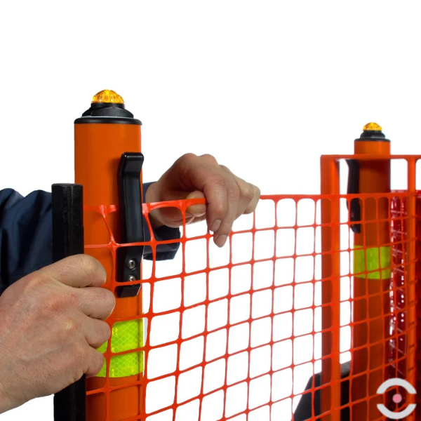 Przenośna barierka ochronna, 30 m, na kółkach