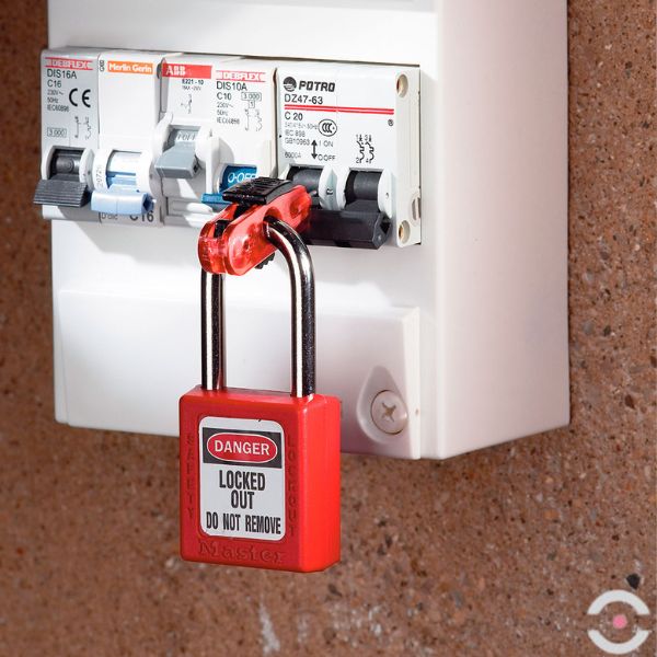 Blokada (Ex) miniaturowego wyłącznika instalacyjnego (11 mm), wąsy L zewnętrzne (PIN OUT), czarny suwak