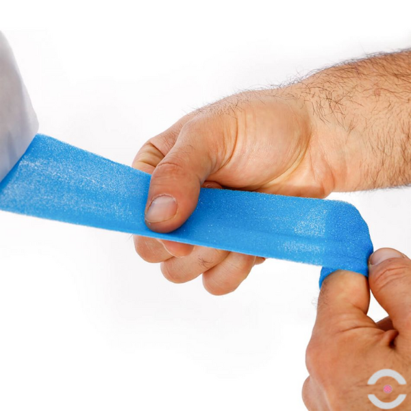 Samoprzylepny bandaż QuickSoft 5,5 x 5 m, niebieski, 2 sztuki